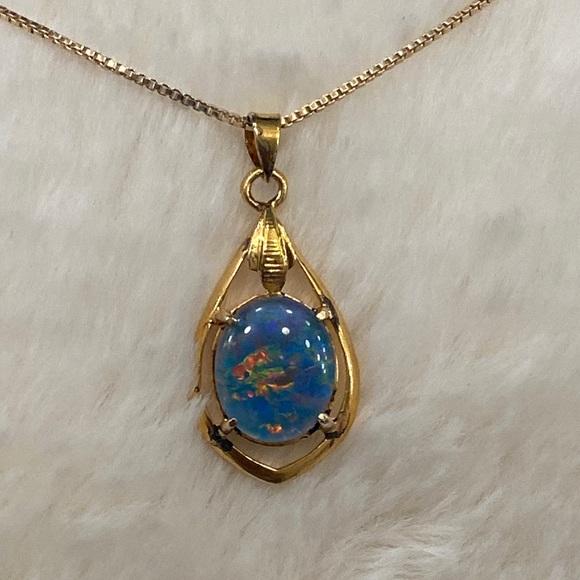 Opal Pendant - Picture 1 of 7